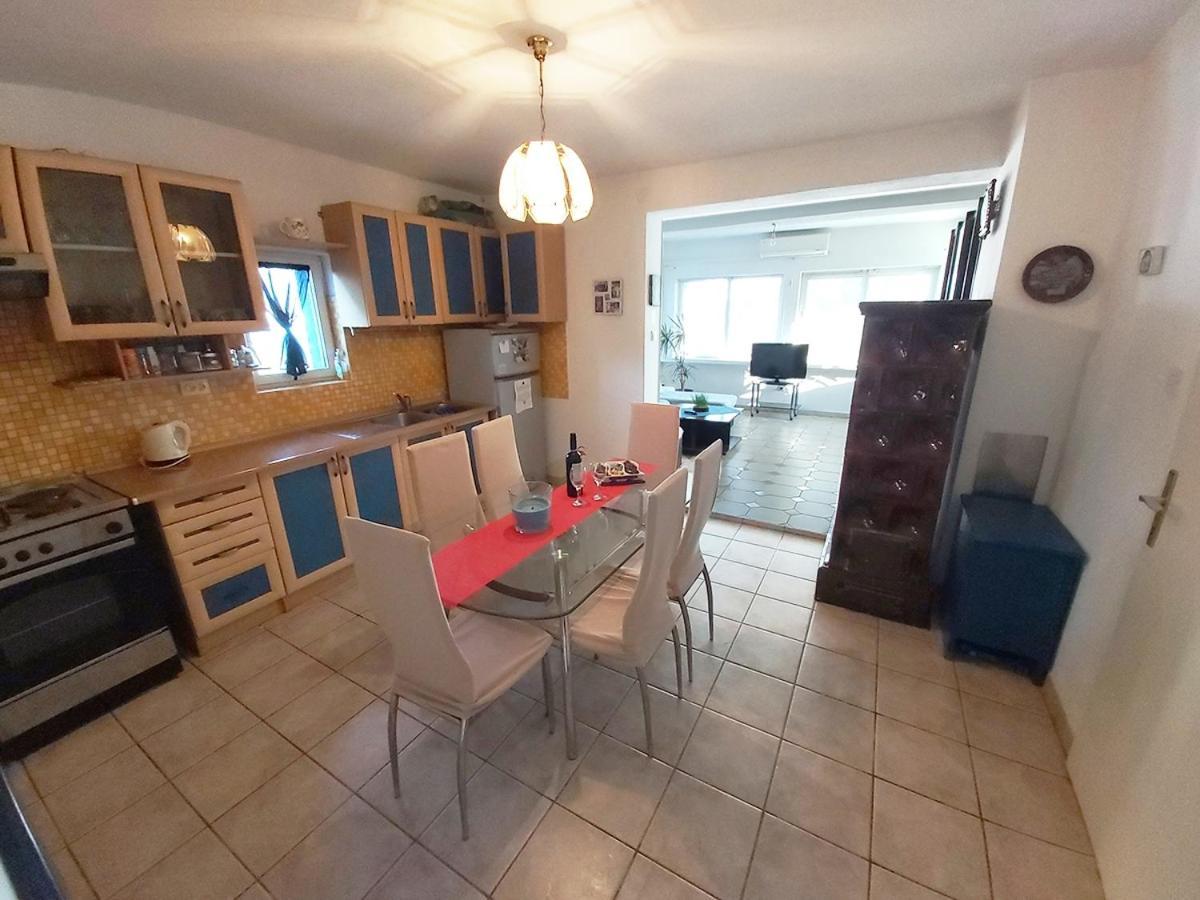 Apartments With A Parking Space Sali, Dugi Otok - 8181 Exterior photo