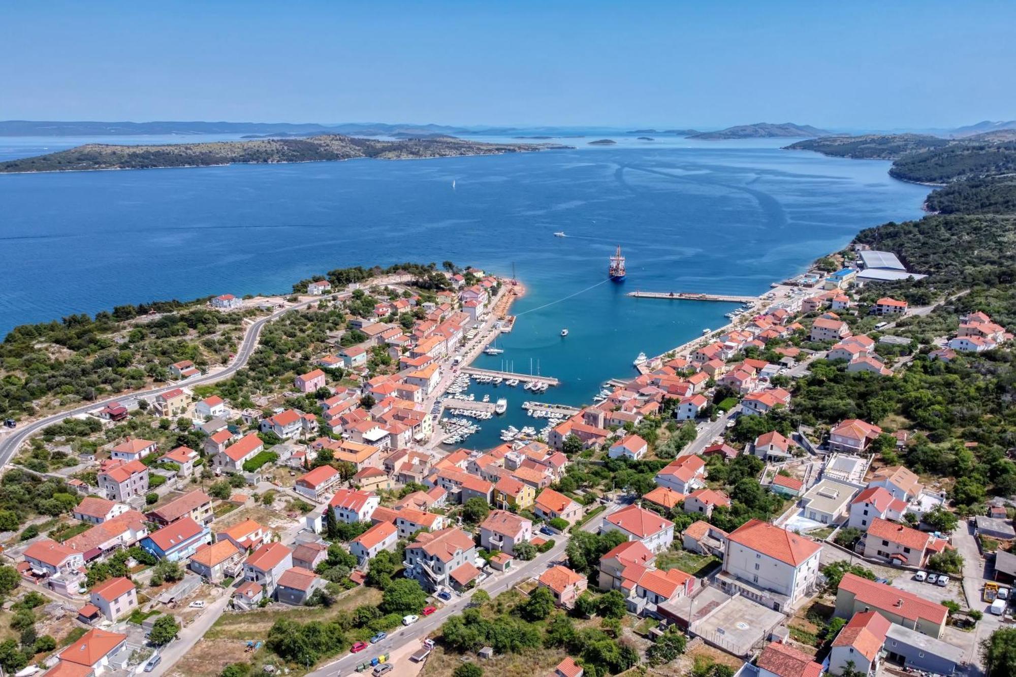 Apartments With A Parking Space Sali, Dugi Otok - 8181 Exterior photo